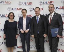 Izložbom „Zajedno stvaramo“ USAID svečano obeležio 20 godina partnerstva sa Srbijom